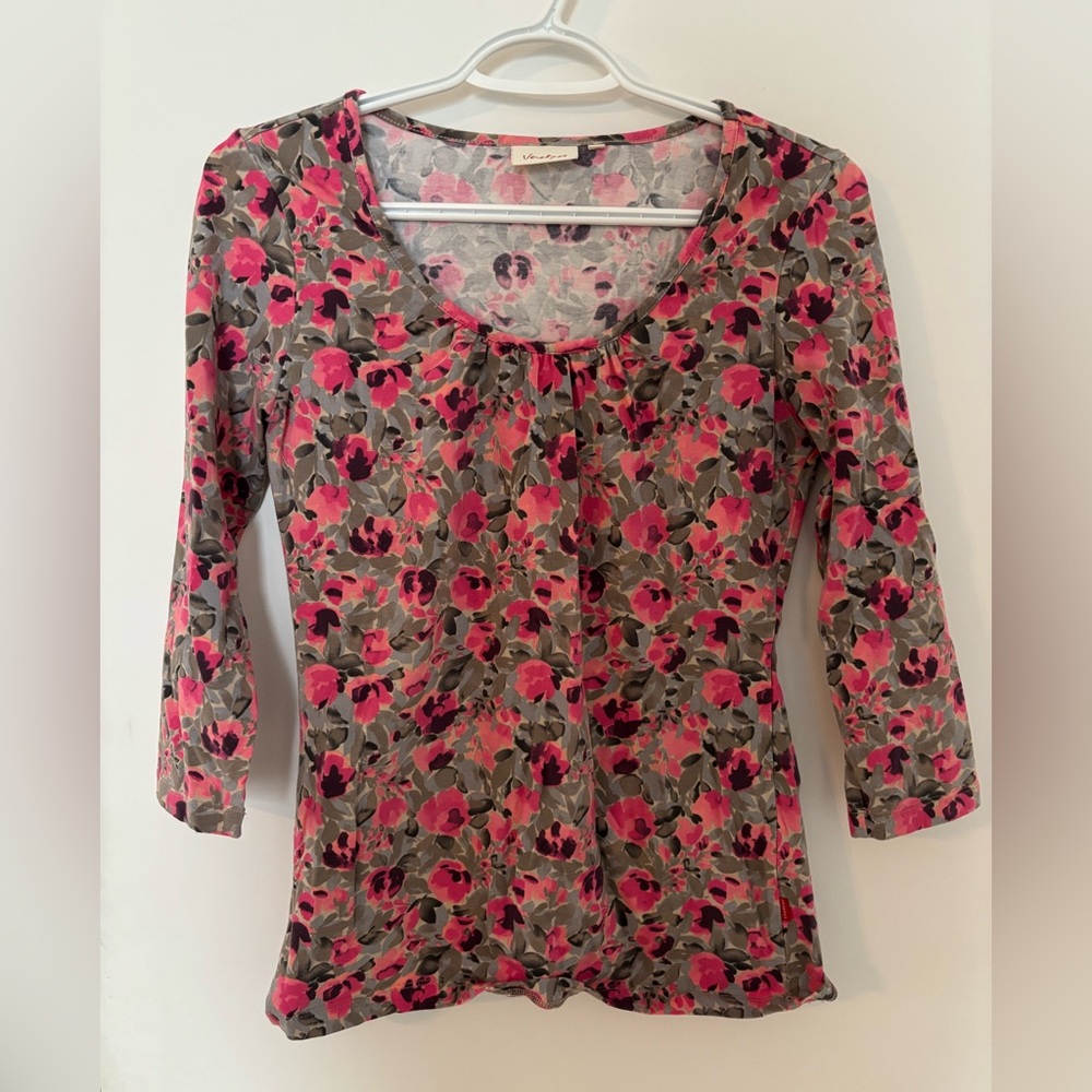 Vintage Danish Brand Jackpot Floral Scoop-Neck 3/4 Sleeve Tee in Pink and Gray